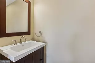 3675 Chevy Chase Lake Dr, Chevy Chase, MD 20815 - Photo 31