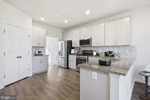 121 Travilah Crst Ter, Rockville, MD 20850 - Photo 9