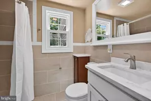101 N Horners Ln, Rockville, MD 20850 - Photo 15
