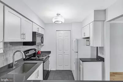 5716 Chapman Mill Drive #150, Rockville, MD 20852 - Photo 7