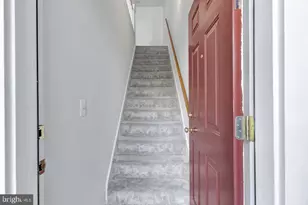 5716 Chapman Mill Dr, Rockville, MD 20852 - Photo 11