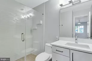 5716 Chapman Mill Dr, Rockville, MD 20852 - Photo 21