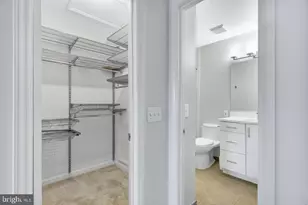 5716 Chapman Mill Dr, Rockville, MD 20852 - Photo 17