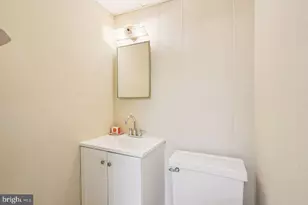 8020 Lakenheath, Potomac, MD 20854 - Photo 27