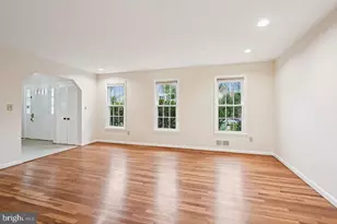 8020 Lakenheath, Potomac, MD 20854 - Photo 5