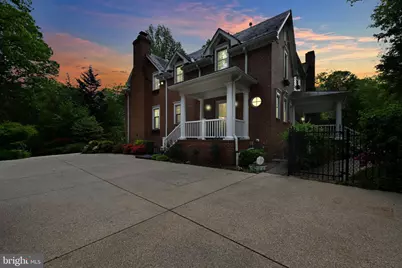 6907 Bradley Boulevard, Bethesda, MD 20817 - Photo 9