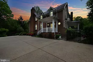 6907 Bradley Blvd, Bethesda, MD 20817 - Photo 9