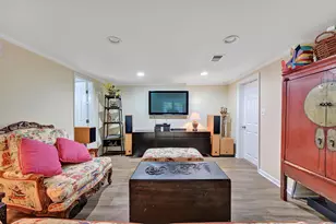 6907 Bradley Blvd, Bethesda, MD 20817 - Photo 113