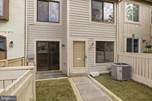 10107 Ridgeline Dr, Montgomery Village, MD 20886 - Photo 1