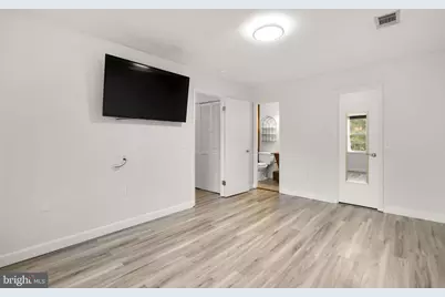18328 Streamside Drive #304, Gaithersburg, MD 20879 - Photo 13