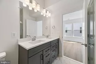 2042 Henson Norris St, Rockville, MD 20850 - Photo 27