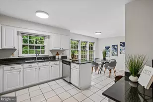 9208 Fall River Ln, Potomac, MD 20854 - Photo 11