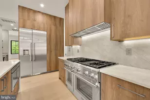 8314 Thoreau Dr, Bethesda, MD 20817 - Photo 25