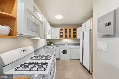 4620 N Park Avenue #607E, Chevy Chase, MD 20815 - Photo 15
