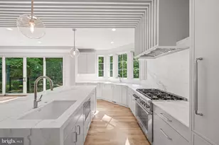 9622 Parkwood Dr, Bethesda, MD 20814 - Photo 13
