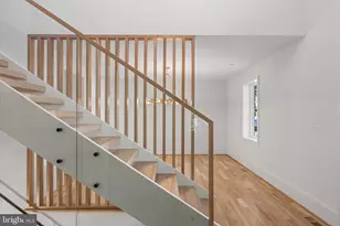 9622 Parkwood Dr, Bethesda, MD 20814 - Photo 5