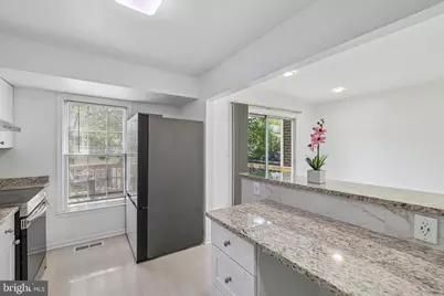 9306 Frostburg Way, Gaithersburg, MD 20886 - Photo 13