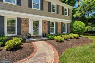 8508 Scarboro Ct, Potomac, MD 20854 - Photo 3