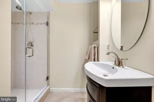 8508 Scarboro Ct, Potomac, MD 20854 - Photo 35