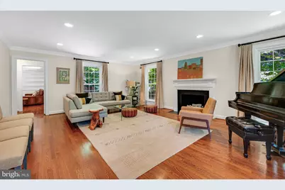 8508 Scarboro Court, Potomac, MD 20854 - Photo 9