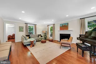 8508 Scarboro Ct, Potomac, MD 20854 - Photo 9