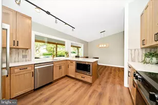 12509 Knightsbridge Ct, Rockville, MD 20850 - Photo 9