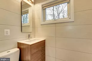 9718 Holmhurst Rd, Bethesda, MD 20817 - Photo 25
