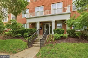 701 Fallsgrove Dr, Rockville, MD 20850 - Photo 1