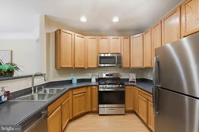 701 Fallsgrove Drive #102, Rockville, MD 20850 - Photo 9