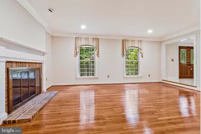 10009 New London Drive, Potomac, MD 20854 - Photo 5