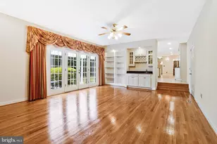 10009 New London Dr, Potomac, MD 20854 - Photo 35