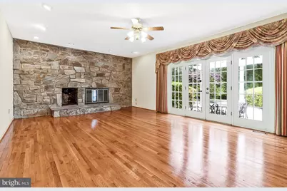 10009 New London Drive, Potomac, MD 20854 - Photo 31
