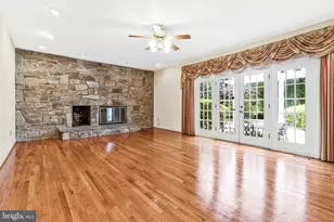 10009 New London Dr, Potomac, MD 20854 - Photo 31