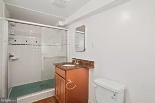 12030 Valleywood Dr, Silver Spring, MD 20902 - Photo 17