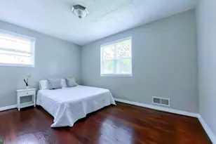 11706 Hatcher Pl, Silver Spring, MD 20902 - Photo 9