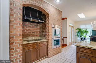 30 Piney Meetinghouse Ct, Potomac, MD 20854 - Photo 29