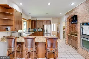 30 Piney Meetinghouse Ct, Potomac, MD 20854 - Photo 25
