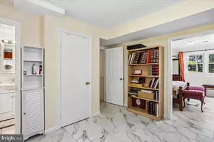 9704 Sunset Dr, Rockville, MD 20850 - Photo 13