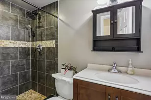 9704 Sunset Dr, Rockville, MD 20850 - Photo 21