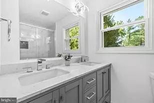 9828 Watts Branch Dr, Rockville, MD 20850 - Photo 27