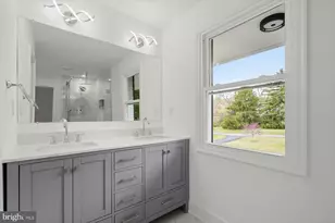 9828 Watts Branch Dr, Rockville, MD 20850 - Photo 29