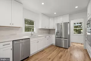 9828 Watts Branch Dr, Rockville, MD 20850 - Photo 13