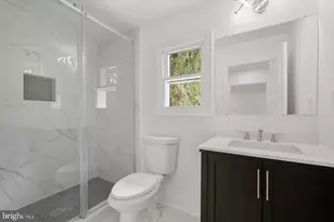 9828 Watts Branch Dr, Rockville, MD 20850 - Photo 19
