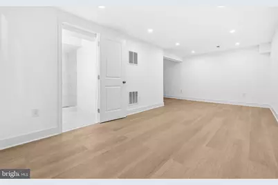 9828 Watts Branch Drive, Rockville, MD 20850 - Photo 37