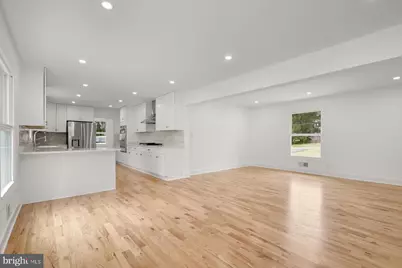 9828 Watts Branch Drive, Rockville, MD 20850 - Photo 9