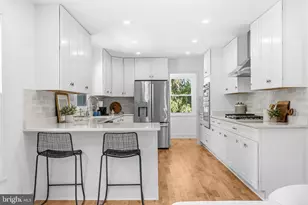 9828 Watts Branch Dr, Rockville, MD 20850 - Photo 9