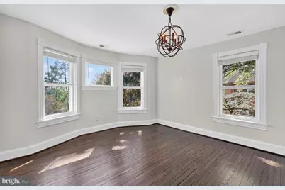 4701 Cumberland Avenue, Chevy Chase, MD 20815 - Photo 9