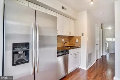 8830 Thomas Lea, Gaithersburg, MD 20886 - Photo 3