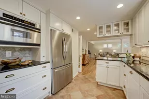 1112 Fallsmead Way, Potomac, MD 20854 - Photo 15