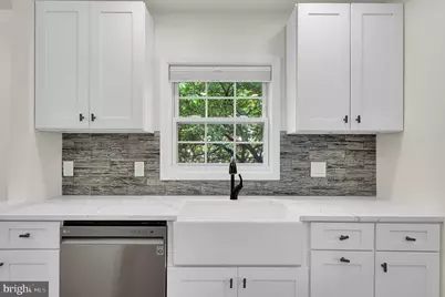 8407 Hartford Avenue, Silver Spring, MD 20910 - Photo 11